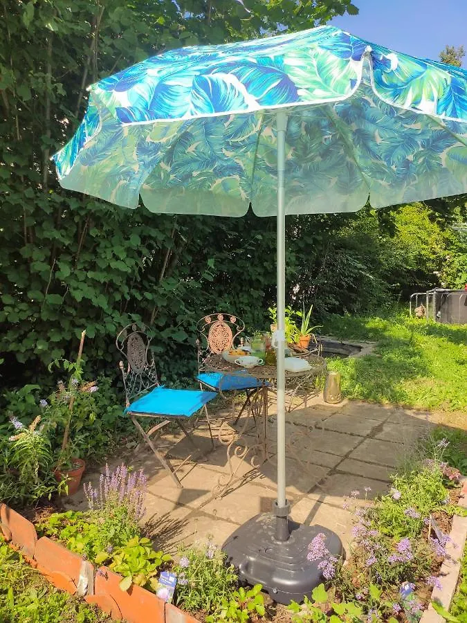 Homestay Modernes Zimmer Am Park Mit Garten, Huehner & Enten Munich